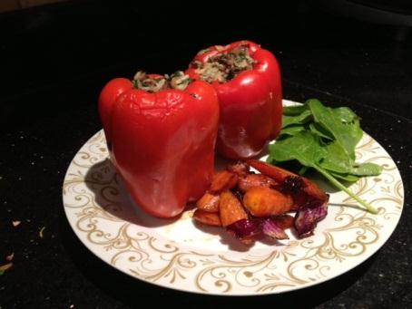 The Clean and Lean Cook Book Stuffed peppers Ingredients (serves 2) 150g lean steak or turkey mince 50g brown rice 3 tsp. lemon juice 4 flat-bottomed peppers 2 tbsp.