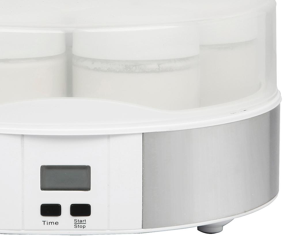 MAINTENANCE ALWAYS allow the Yogurt Maker to cool completely before cleaning. Unplug the Yogurt Maker before cleaning.