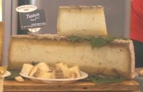 Bra Medio Tenero #053080 1/14 lb This cheese takes its name from the town of Bra in the Province of Cuneo.