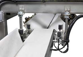 High speed cutting unit for variabe cuts in the dough product before the oven.
