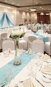 BANQUET FACILITIES CANADIAN HALL Our professionally designed ballroom is the perfect setting for banquets of all types including elegant weddings and spectacular receptions.