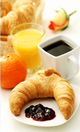 Breakfast & Brunch Brunch buffet Coffee, tea, fresh orange juice Big variety of sausages and cheeses Selection of yoghurt and curd cheese Muesli and cereals Soup of the day Main dishes: Sautéed