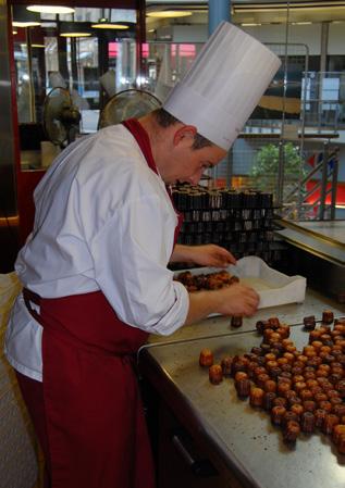 Today the Canelé is baked in a distinctive copper mold and incorporates both rum and vanilla.