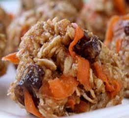 Carrot and Raisin Energy Bites 1 cup almonds 1 cup rolled oats ¼ cup pumpkin seeds ¼ cup sunflower seeds ½ cup raisins ½ cup carrots (shredded) 2 tablespoons honey Place almonds, rolled oats, pumpkin