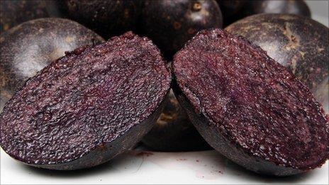 NEWS SCOTLAND on sale in UK supermarkets 6 October 2010 Purple Majesty potatoes contain higher levels of the antioxidant anthocyanin, A purple potato that growers claim is healthier than the standard