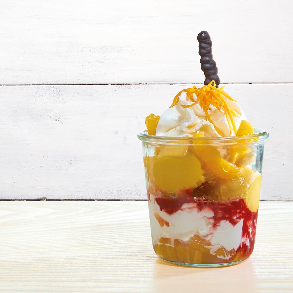 6 7 Sundowner * Vanilla ice cream with home-made orange fillets pickled in Liqueur 43,