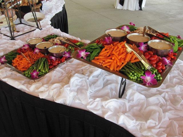 Bacon, Sour Cream, Scallions, Jalapenos, and Sautéed Mushrooms Pasta Bar with 2 types of Pasta, Marinara & Alfredo sauces Vegetable Stir Fry w/ Chef Action Station Our catering menus