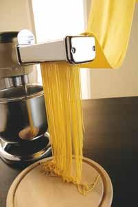 tagliolini) Regulate thickness of dough sheeter to make lasagne or to