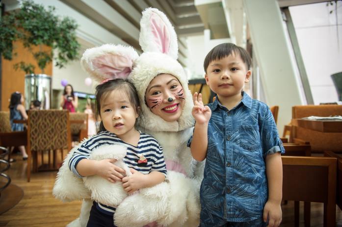 RISE Enjoy a fun-filled afternoon at RISE with a special themed brunch and engaging Easter children activities On 1 April, delight in a delectable brunch at RISE (Adults: S$128++; Adults with