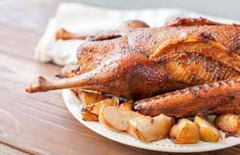 RANGE GOOSE - From Dorset Small 35-45kg 3-4 portions Medium 45-55kg 4-5 portions Large 55kg + 5-6+ portions 1999 per kg Goose Crowns ideal for four people 1-15kg 4 portions 3999 per kg Like our