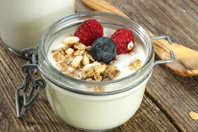 Fruit & Nut Yogurt Breakfast Serves: 4 200g Vanilla Yogurt 3 tbsp Mixed Nuts, chopped 1 Banana, sliced 50g Mixed Berries 1 tbsp Sunflower