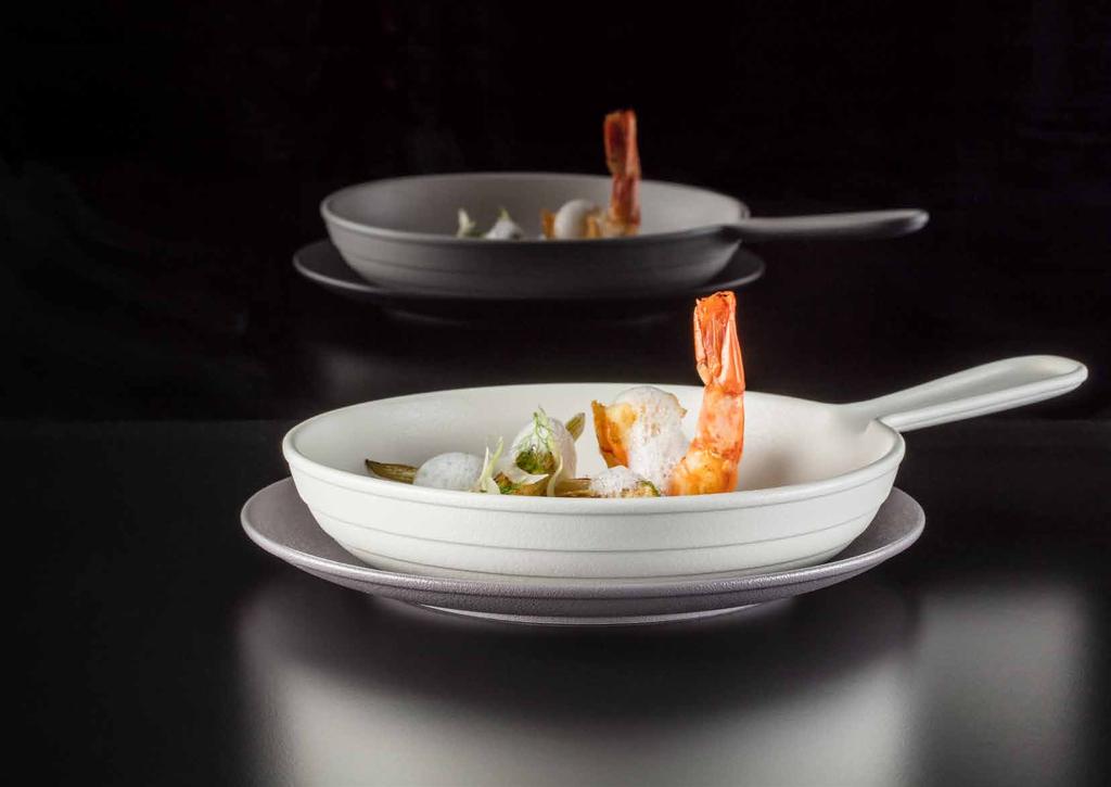 CHEF'S FUSION ADDITIONS 9 En CHEF S FUSION offers cocottes, casserole dishes, soup tureens, plates, pans and mini pans, ideal for cooking and maintaining temperature.