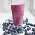 BLUEBERRY BLISS SMOOTHIE From your NHRMC wellness dieticians Makes one smoothie 1 cup fresh or frozen blueberries ½ frozen banana 1 handful fresh or frozen kale or spinach 1 tablespoon almond butter