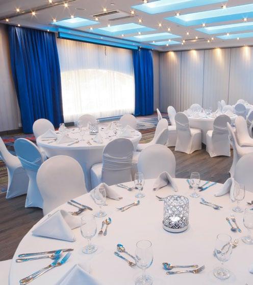 L Hôtel Québec, a sure value INCLUDED WITH THE RENTAL OF A FUNCTION ROOM White or black spandex tablecloths; White or black napkins; Holiday-themed centrepieces;