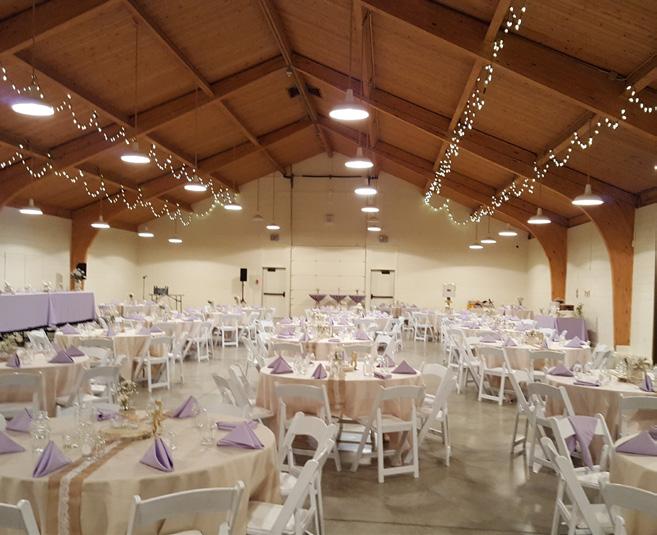 350 guests, seated theatre style for ceremony 400 guests, seated banquet style 500 guests, standing Bridal dressing suite (available 1 ½ hour prior to reservation time) Audio Components Speakers and