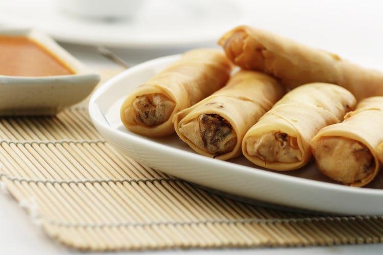 Spring rolls 春卷 (chūn juǎn) Eggrolls are probably the most well-known of Chinese cuisine. However, they re actually spring rolls.