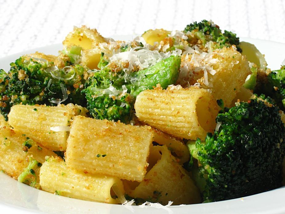 Ingredients 1. 1/3 pound rigatoni noodles 2. 2 cups broccoli florets (tops) 3.