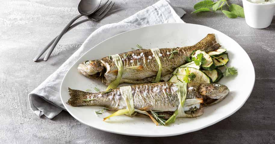 17 GRILLED TROUTS SERVES 4 PREPARATION: 20 min COOKING TIME*: 20-30 min drip tray or baking tray supplied by the selected function (Auto RECIPES) 4 trout weighing 230/250 g each Rosemary Sage Garlic