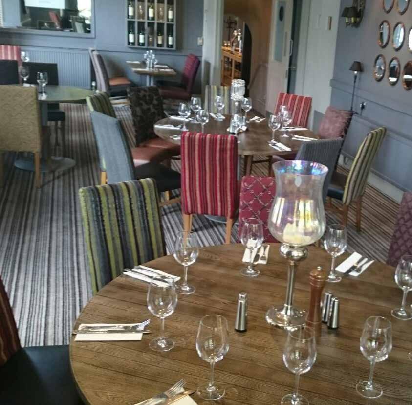 Whether it s a lunch with friends after a long morning Christmas shopping, an office party, or a festive family get together, we can offer a range of menus and pricing options to meet your needs, all