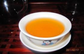 Visit Dianhong Black Tea Company in Fengshan Town.