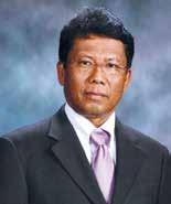 2016. DR Group s Managing Director, Dato Dahlan Rashid became the first airport-retailer to win the prestigious Malaysia Airports Chairman s Award at the KLIA Awards; this was in recognition of his