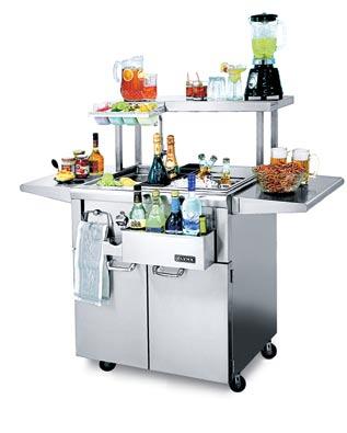 COCKTAIL PRO (BUILT-IN) Fully equipped with water filtration system, sink, drainboard and insulated ice-bin, our Cocktail Pro offers complete beverage service with cleverly designed bottle