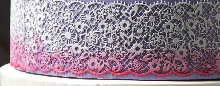 2 LACE TIER 87024 House of Cake blossom cake lace 75115 Colour Splash white dust 75104 Colour Splash pink petal dust 75117 Colour Splash pale pink dust White: Use a white covered sugar paste tier and
