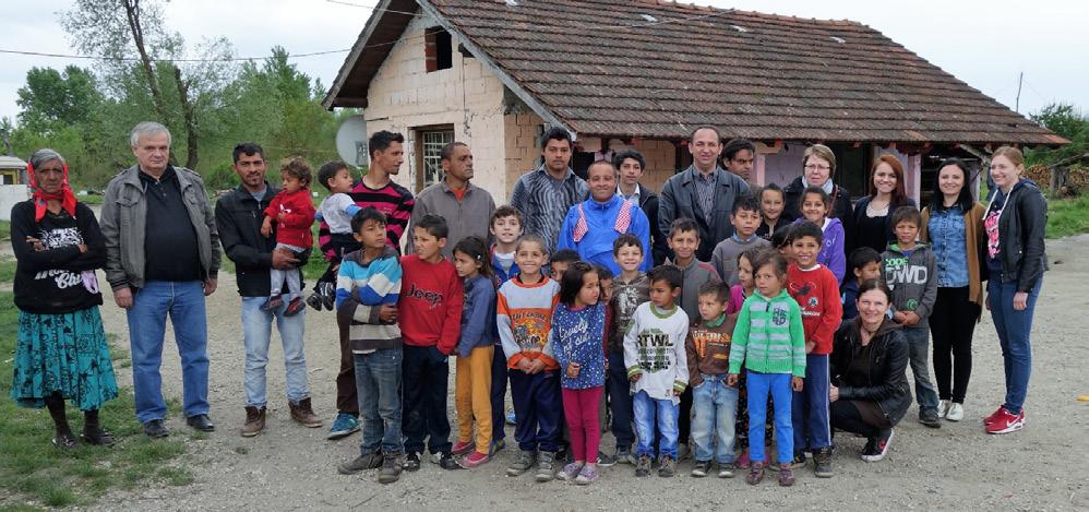 STRUČNI SKUPOVI Posjet romskom naselju Autoput u Botovu uz podjelu poklona lokalnu razinu donošenja političkih odluka, problemi vezani uz obrazovne i socijalne ustanove, roditelje i djecu te su