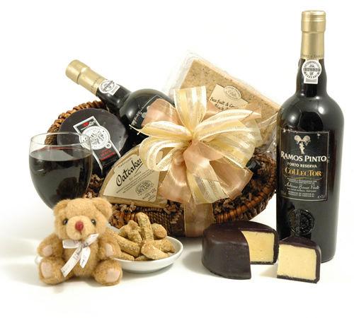 Cheese & Port Choice Ref: 160 34.95 + Delivery 6.95 inc. VAT 31.49 + Delivery 6.04 ex. VAT Ramos Pinto Collector Ruby Reserve Port 75cl Snowdonia Cheese Co.