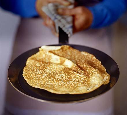 Traditional pancakes 1. Sift 250g plain flour and ¼ tsp salt into a bowl. 2. Break 2 large eggs into centre of the bowl. 3. Pour in 250 ml milk and whisk briskly. 4.