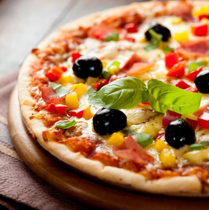 Our Pizzas : - Pizza vegetarian - Pizza Seafood