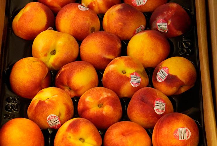 N Conventional outlook May 25 - JUNE 1, 2018 N www.fsproduce.com 25 lb peach season is here!