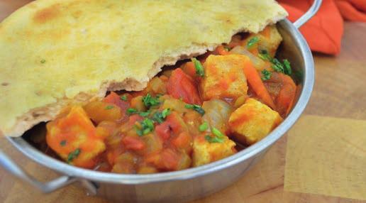 CHICKEN BALTI PIE WITH NAAN TOPPING 2 tbsp Oil 400g Onions, chopped 4 cloves Garlic, chopped 200g Carrot, grated 1000g Green Gourmet Great 3tbsp Balti paste 800g Tinned tomatoes, chopped, 240g Cooked