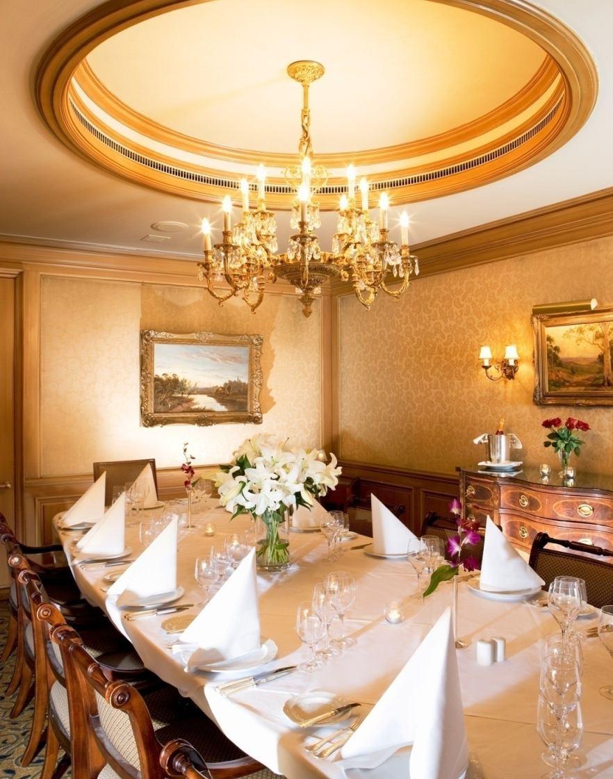 FUNCTION ROOMS INTRODUCTION The Governor s Room An