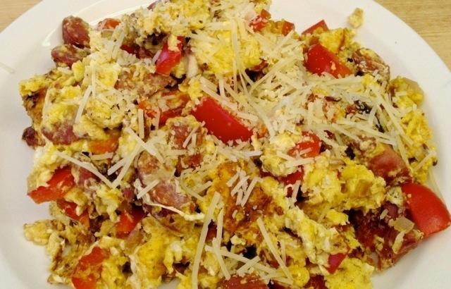 Scrambled Eggs with Sausage, Bell Pepper & Cheese TIPS: 1.