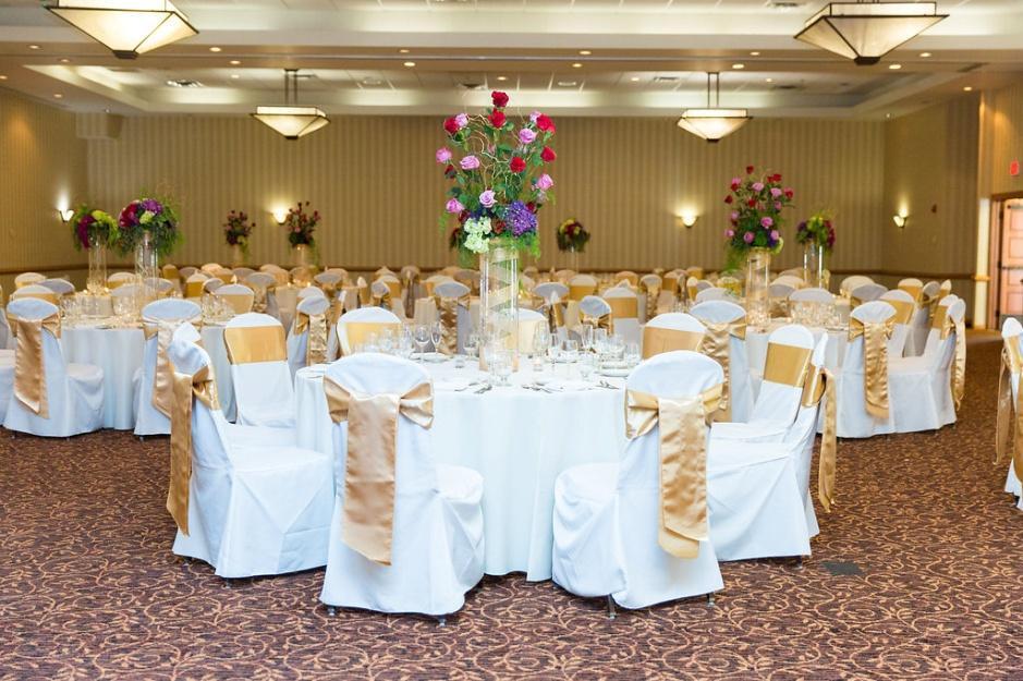 Honeymoon Suite with Amenity for Bride and Groom RECEPTION Complimentary Standard White or Black Table Linens and Tables