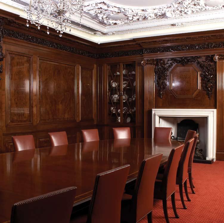 VINTNERS HALL AN EXCLUSIVE CHOICE The Hall is a magnificent venue right in the heart of the City of London.
