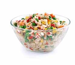 COLD CHICKEN AND BROWN RICE SALAD 400gr boneless chicken breast, cooked and sliced into thin strips 150gr brown (Integral) rice lightly boiled 1 bunch spring onions, chopped into 2 cm pieces ½ cup of