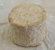 It is the only traditional raw milk Brie-de-Meaux style cheese produced in the UK. Unpasteurised Animal Rennet 2.