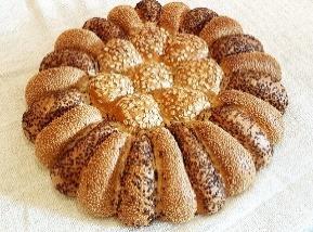 Product group: Party Products 3 Seed Party Sun (30 buns) with 3 various Seeds on top