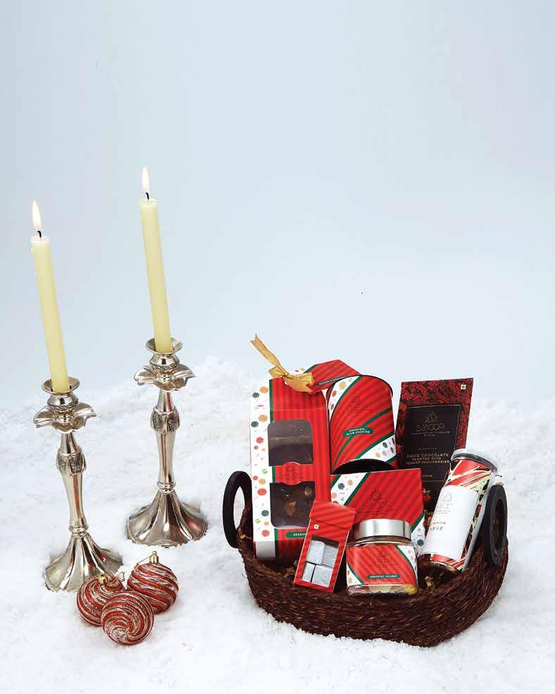 FESTIVE INDULGENCE HAMPER - LARGE T'is the season to be jolly, Gift happiness, gift Smoor.