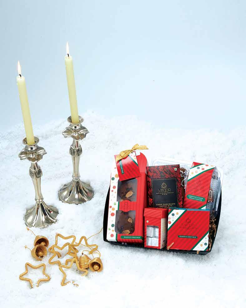 CLASSIC X-MAS HAMPER - SMALL This X-Mas celebrate with Smoor and our goodies.