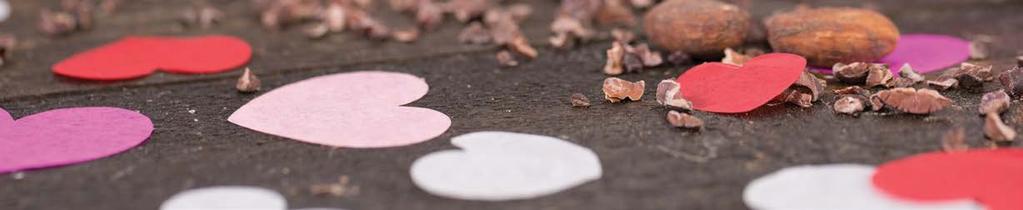 G CHOCOLATE HEART LOLLIPOP A heart shaped milk chocolate
