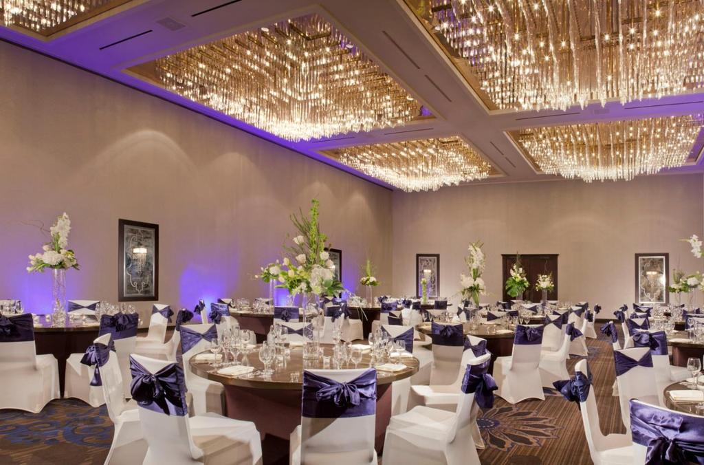 WEDDING PACKAGES "A moment in time, a place in history" Make your own mark in history by Celebrating your wedding at the legendary Hilton Fort Worth!