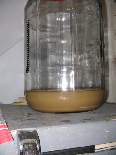 Yeast Washing Process Gently swirl the water around in your