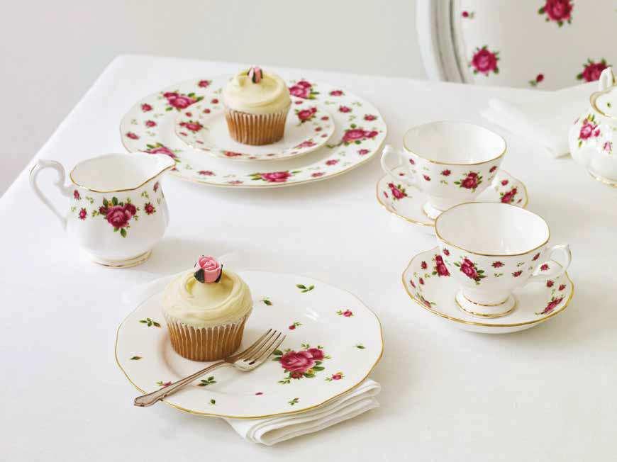 NEW COUNTRY ROSES TEA WARE NEW