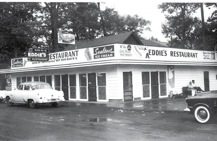 Welcome To Eddie s Pull up a seat and enjoy. You are family at one of Sylvan Beach s original treasures.