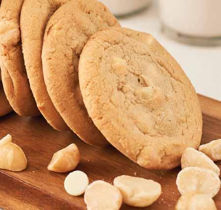 Peanut Butter MAntequillA de MAnÍ ~ Creamy peanut butter and crunchy peanuts in every bite are the perfect