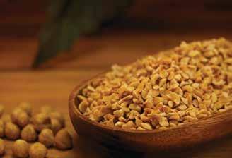 Similarly, the skin content of the roasted hazelnut kernels can be determined according to a desired rate, up to almost skinless.