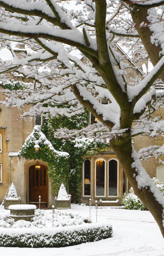Christmas Retreat 2 3 RD - 2 7 TH D E C E M B E R Start the festivities early on the 23rd with a Champagne reception to a backdrop of our Christmas choir before a sumptuous threecourse dinner matched
